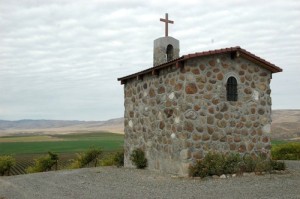Red Willow Vineyard is best known for its iconic chapel.