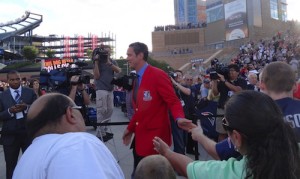 Drew Bledsoe being inducted into the New England Patriots Hall of Fame.